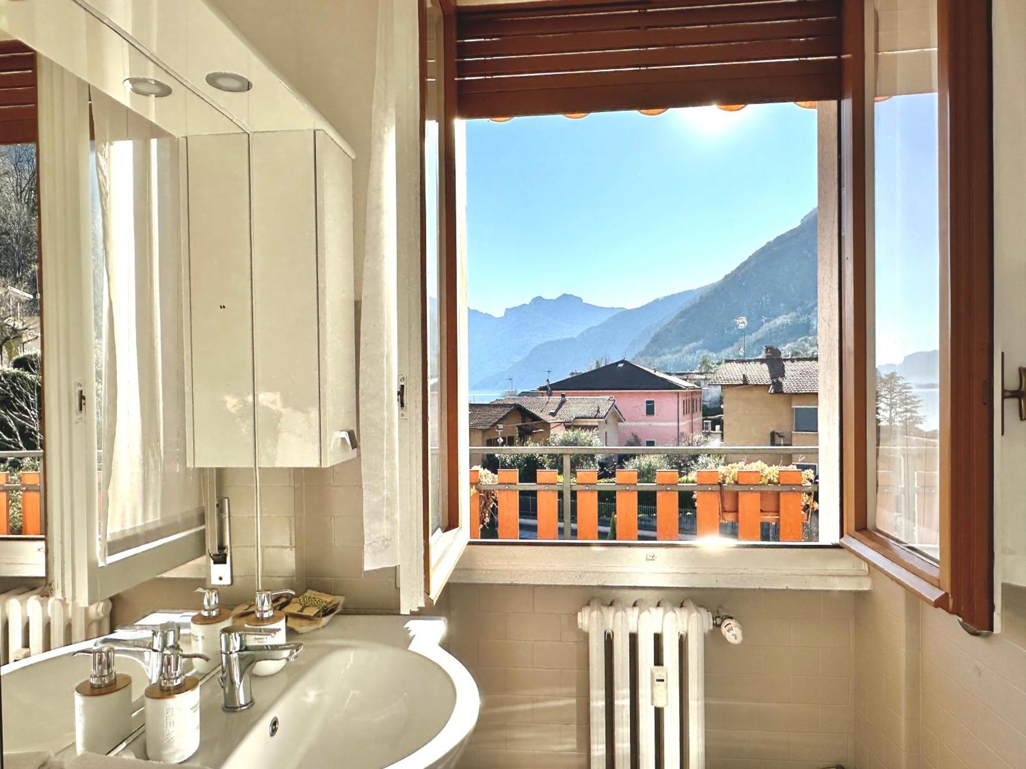 Lake View Apartment - Parking Included Oliveto Lario 외부 사진